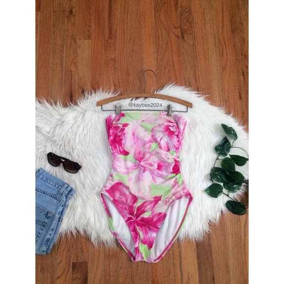 Vintage Other - 🌿 Vtg 90’s Hawaiian Floral One Piece Swimsuit 🌿